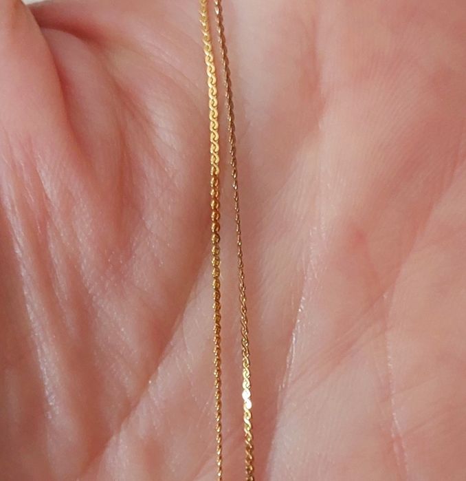 Colar de aço inoxidável de malha fina dourada