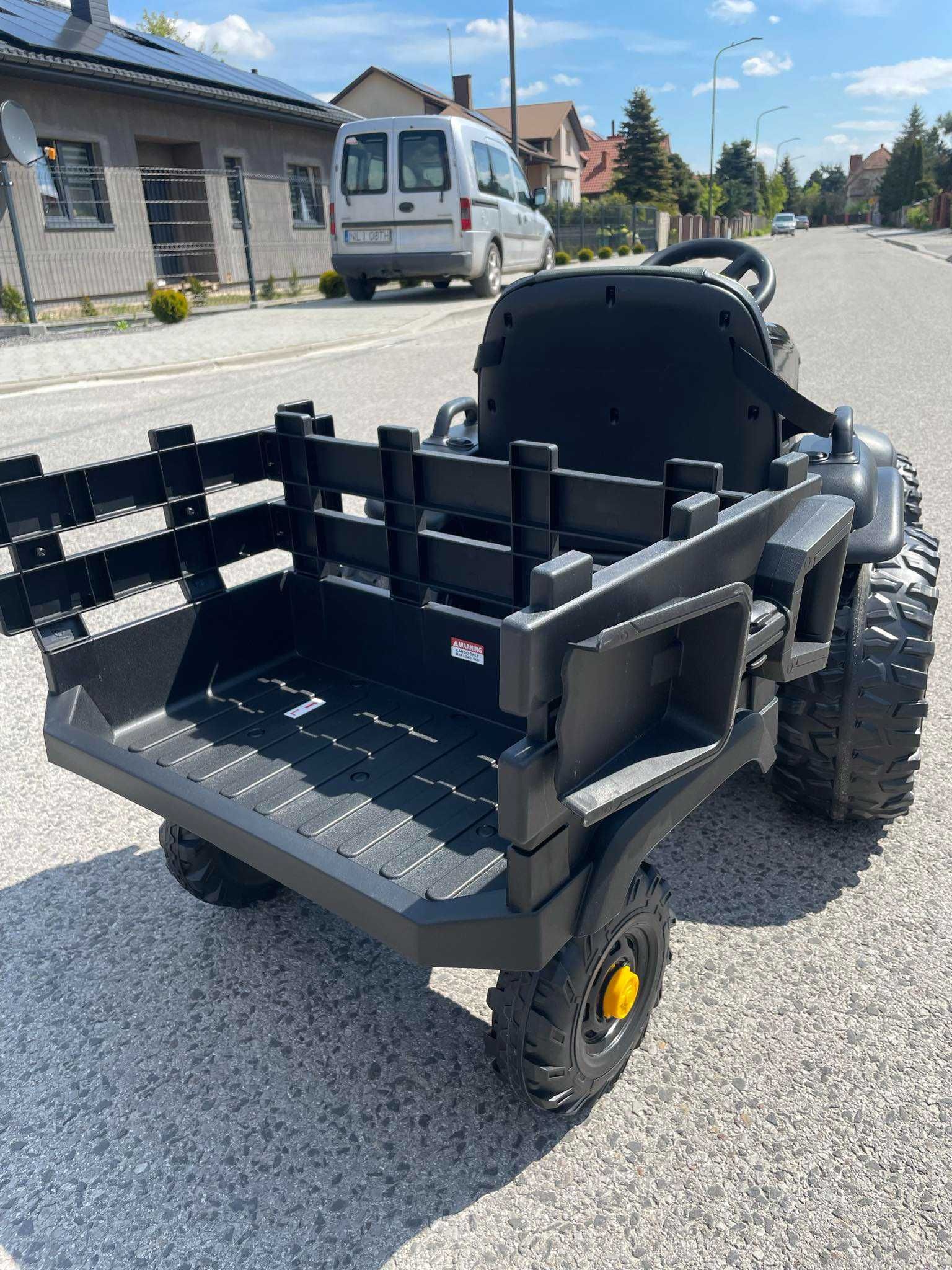 NOWY Duży Traktor na akumulator z Przyczepką Pilot ciągnik dla dzieci