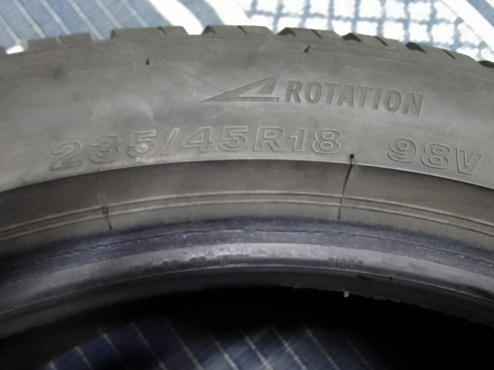 Opona zimowa 235/45r18 BRIDGESTONE 2020r 6mm