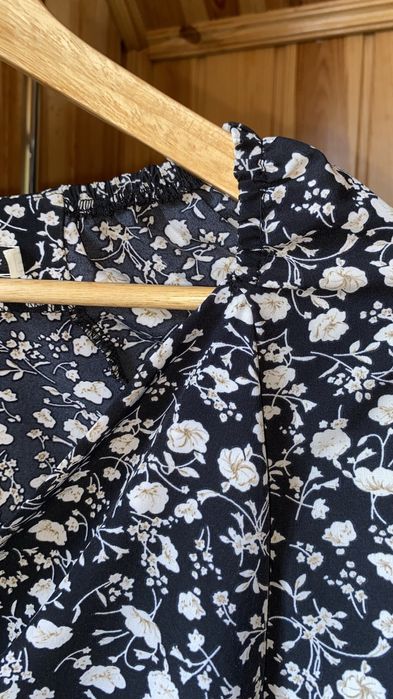 Сукня, плаття.