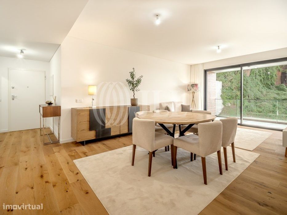 Apartamento T5, penthouse, com piscina, no Funchal, Madeira