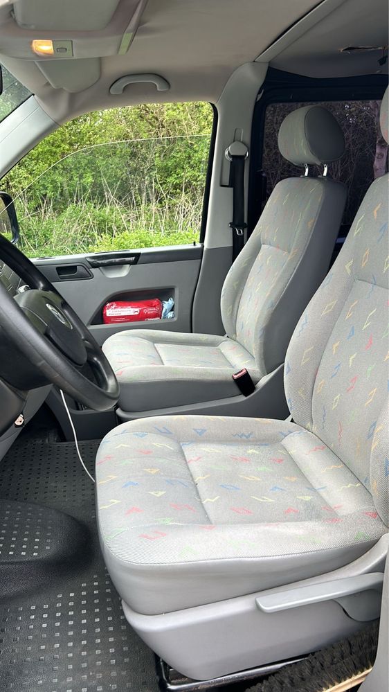 VW T5 holenderka 5-osobowy klima 1.9 tdi super stan