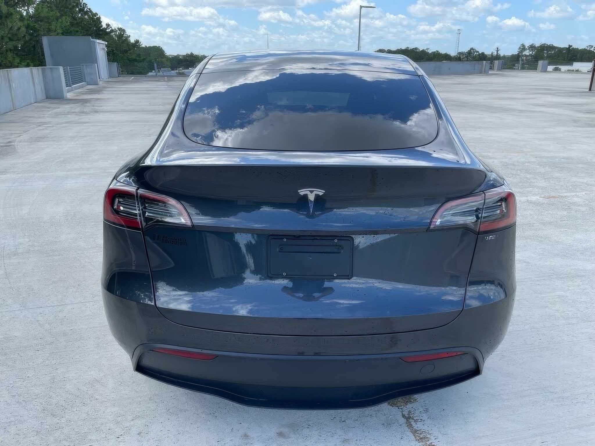 2025 Tesla Model Y Long Range