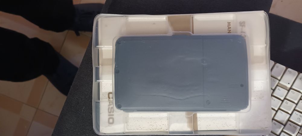 Calculadora digital e agenda eletrónica 4€