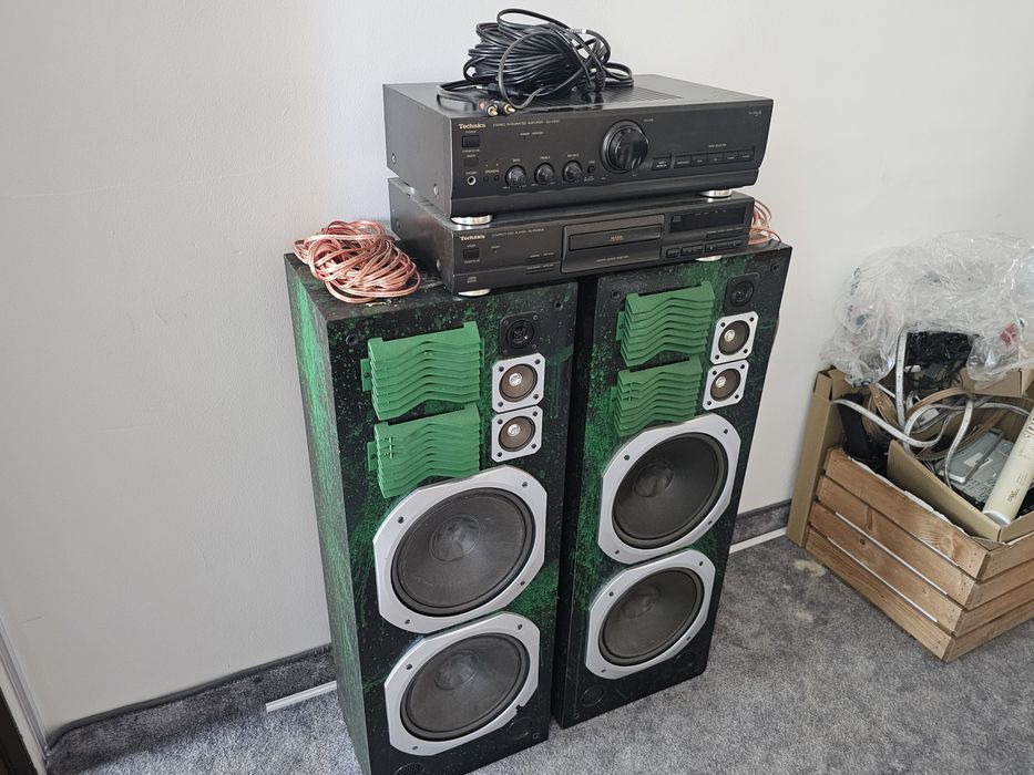 Wzmacniacz Technics SU-V500 + Kolumny Q5000 + Odtwarzacz + Okablowanie
