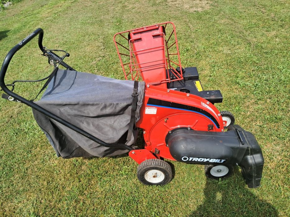 Troy-bilt odkurzacz rębak spalinowy z napędem
