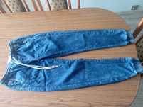 Spodnie jogger Reserved