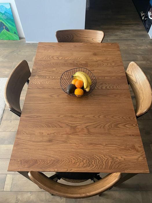 Комплект з чотирьох стільців (з натурального дерева)