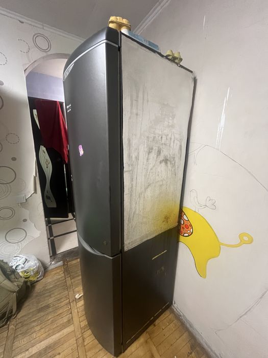 Холодильник Ariston Hotpoint