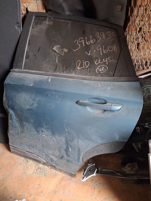 Продам задні ліві дверки Хюндай Кона по запчастинах