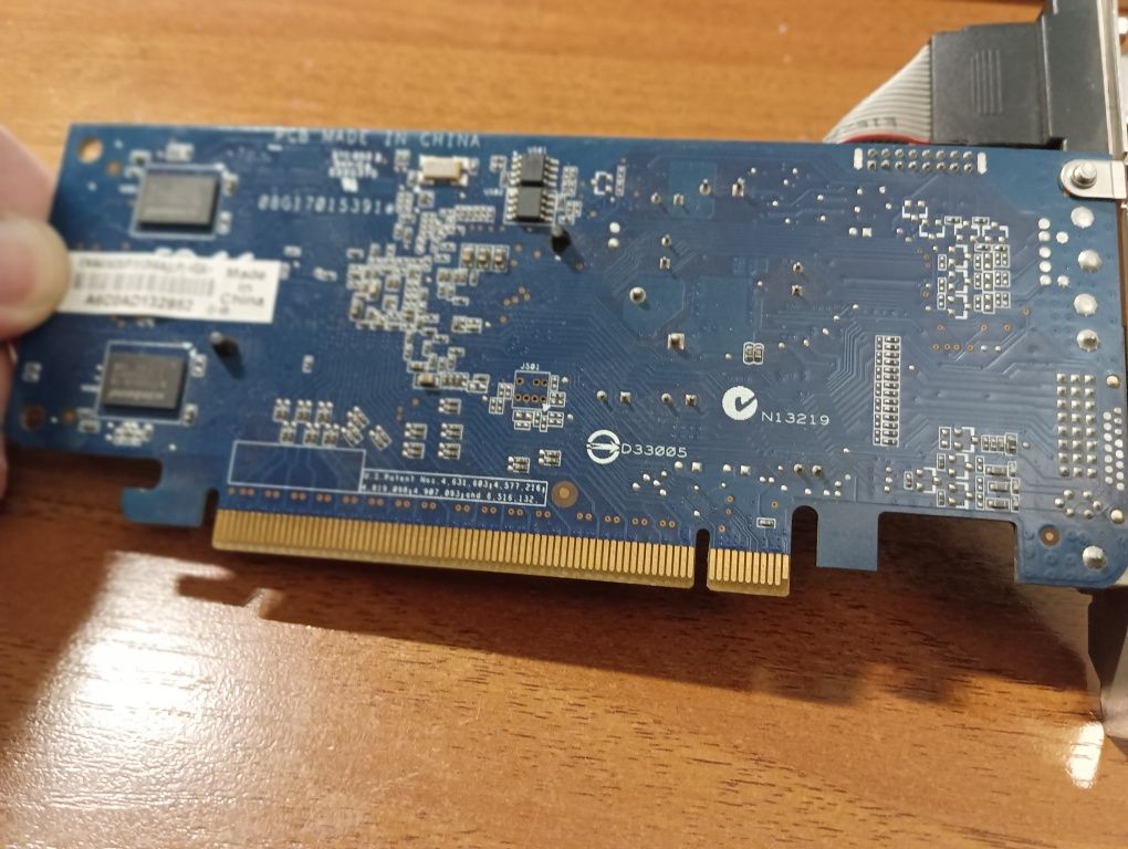 Продам відеокарту Asus Goforce 8400GS