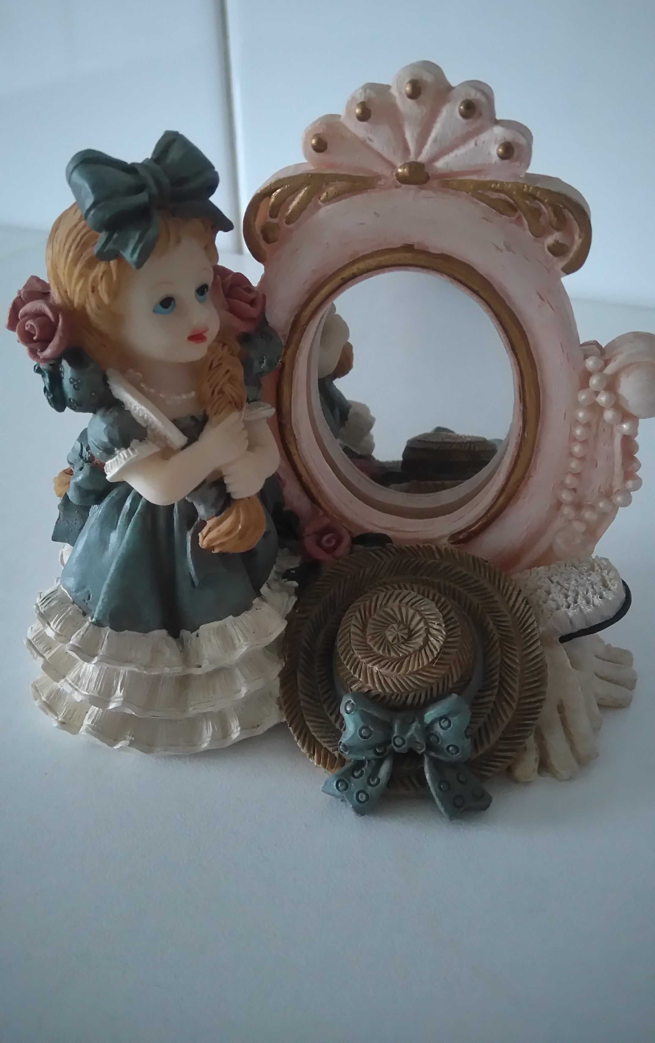 2 Bonecas de porcelana com espelho