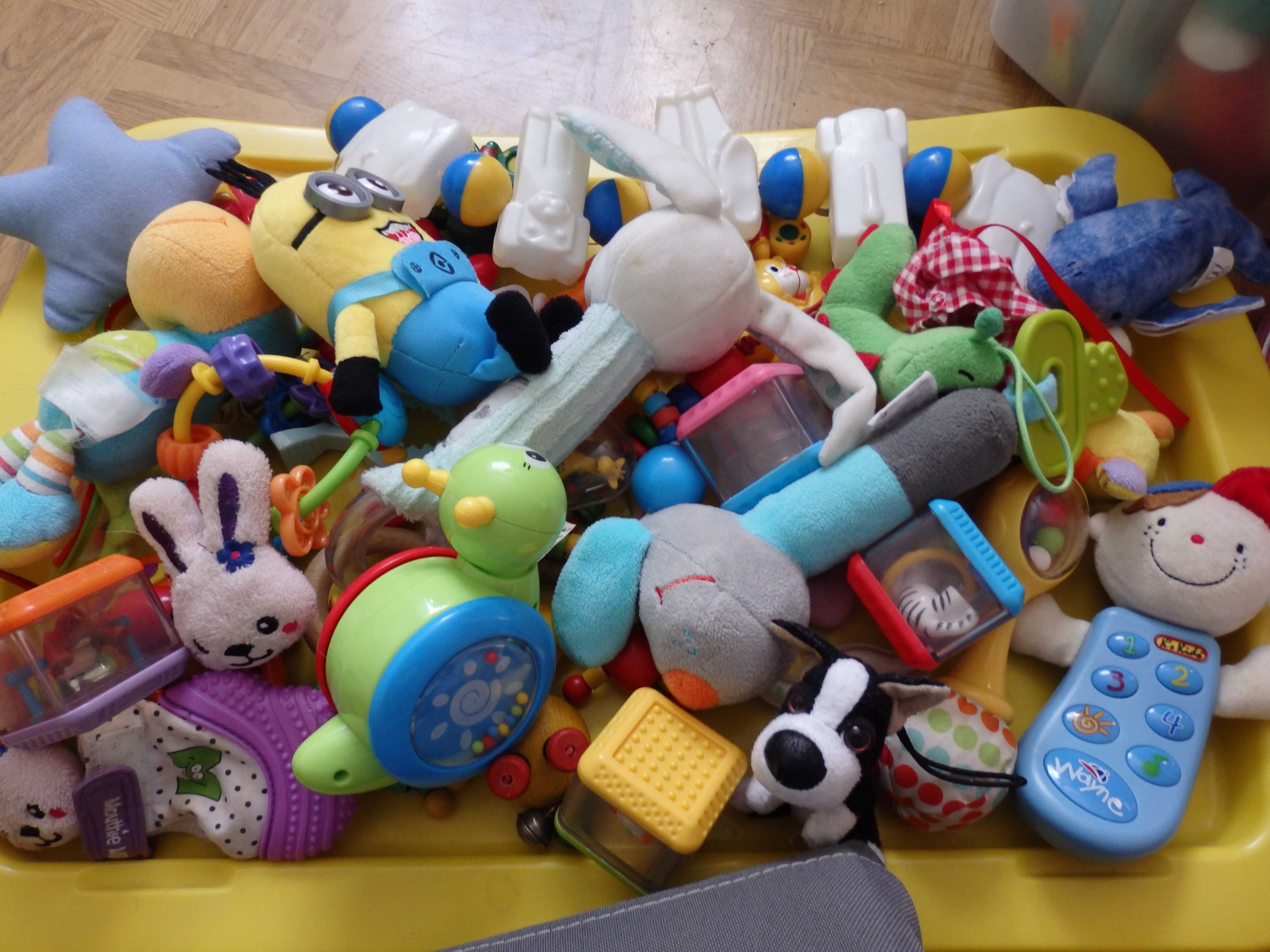 Grzechotki zabawki laleczki wszystko dla dziecka