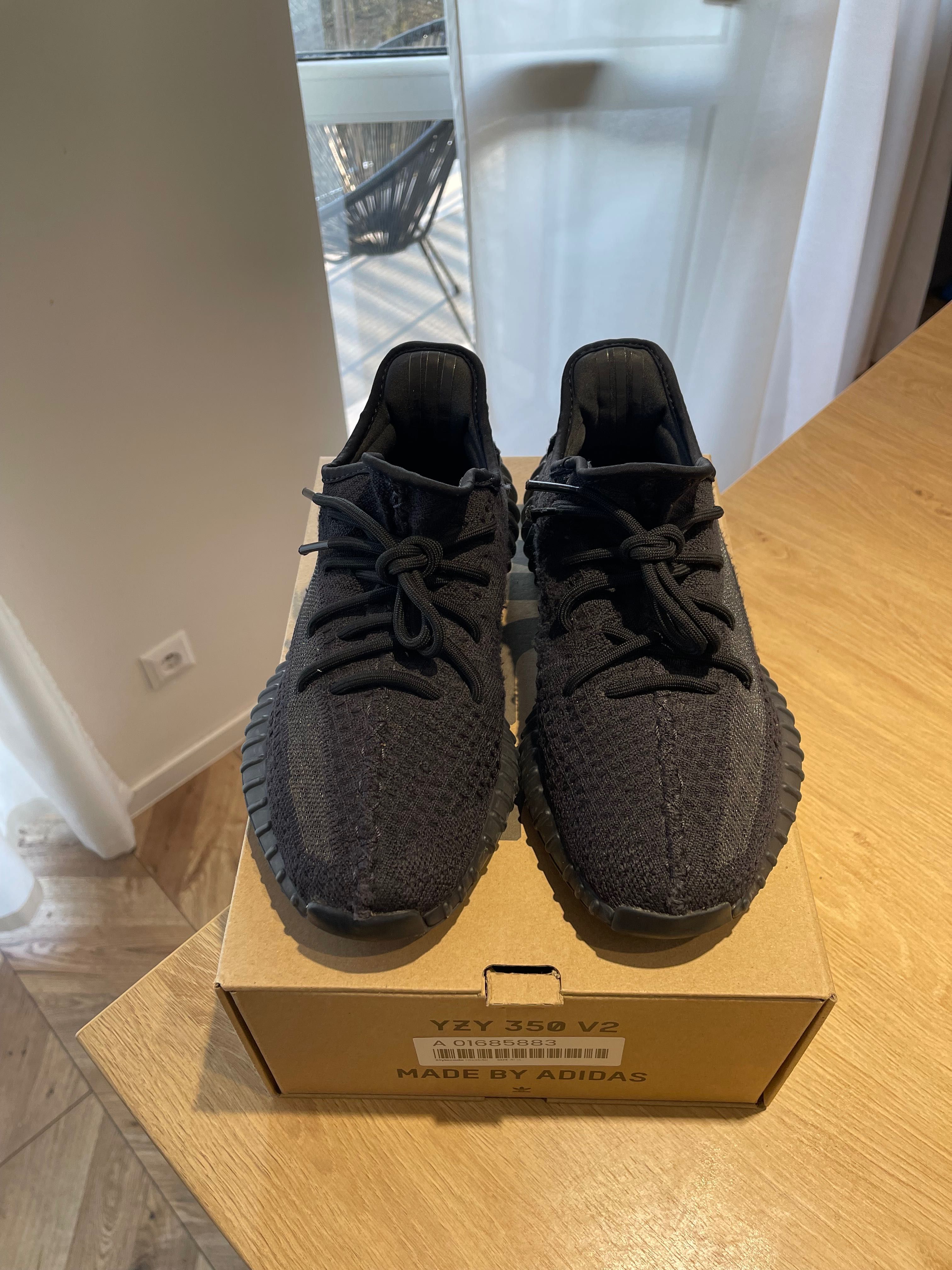 adidas Yeezy boost 350 v2 onyx 41 black white zebra