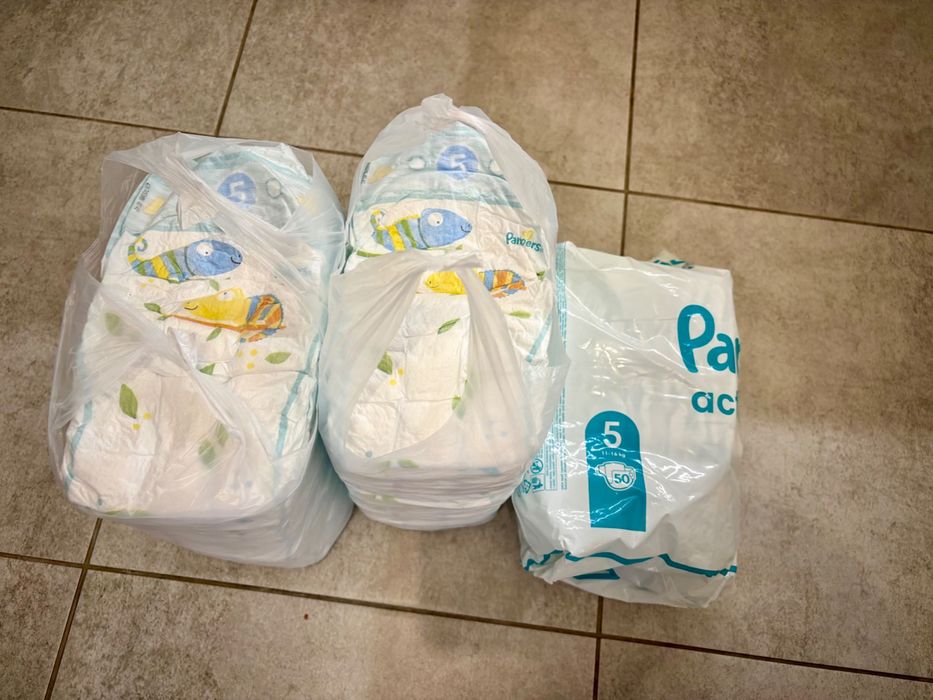 Sprzedam pieluchy pampers active baby 5