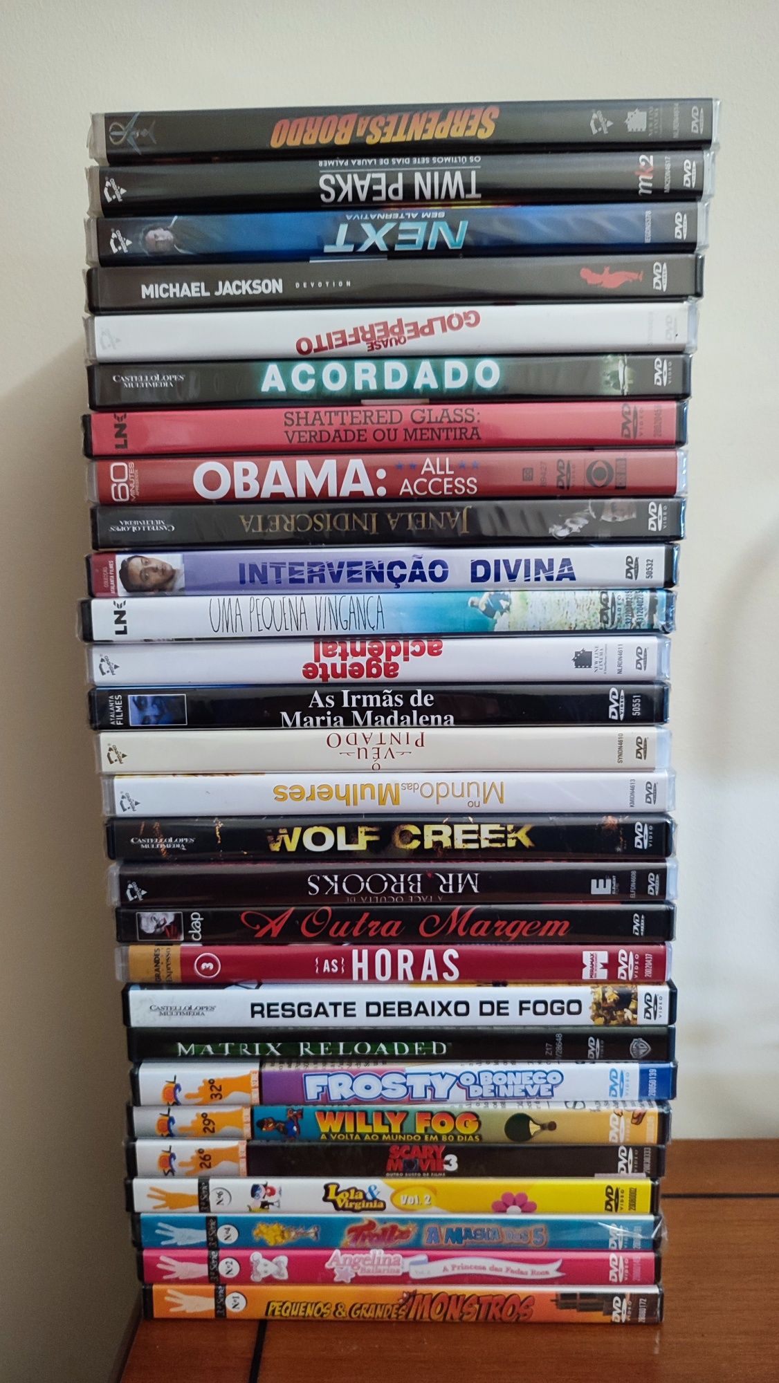 Conjunto 28 filmes DVD