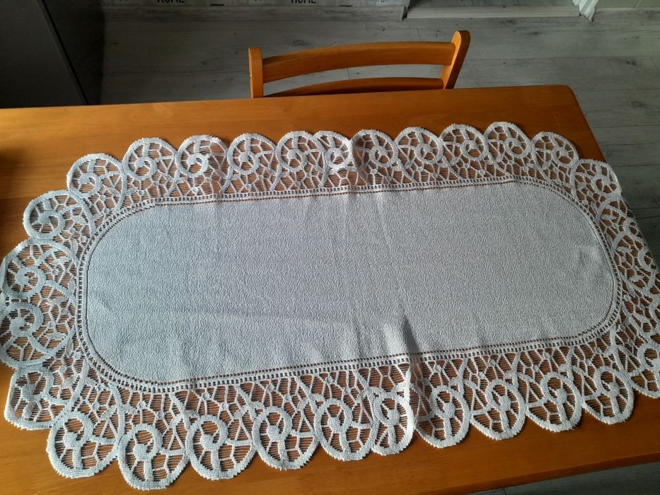 Obrus x 4 zestaw obrusów haftowany obrus