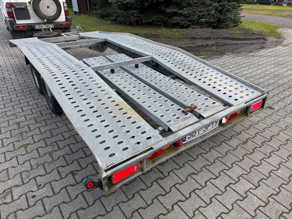 Swidnik TEMA Garbatka  Laweta 2700kg DMC garbatka w świetnym stanie.