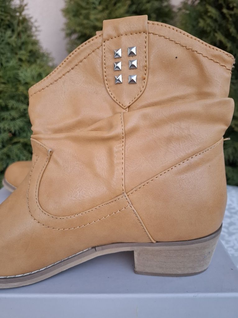 Botki wiosenne rozm.39. Kolor Camel