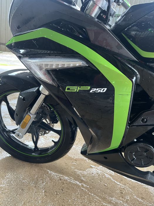 Мотоцикл Loncin LX250GS-2 GP250