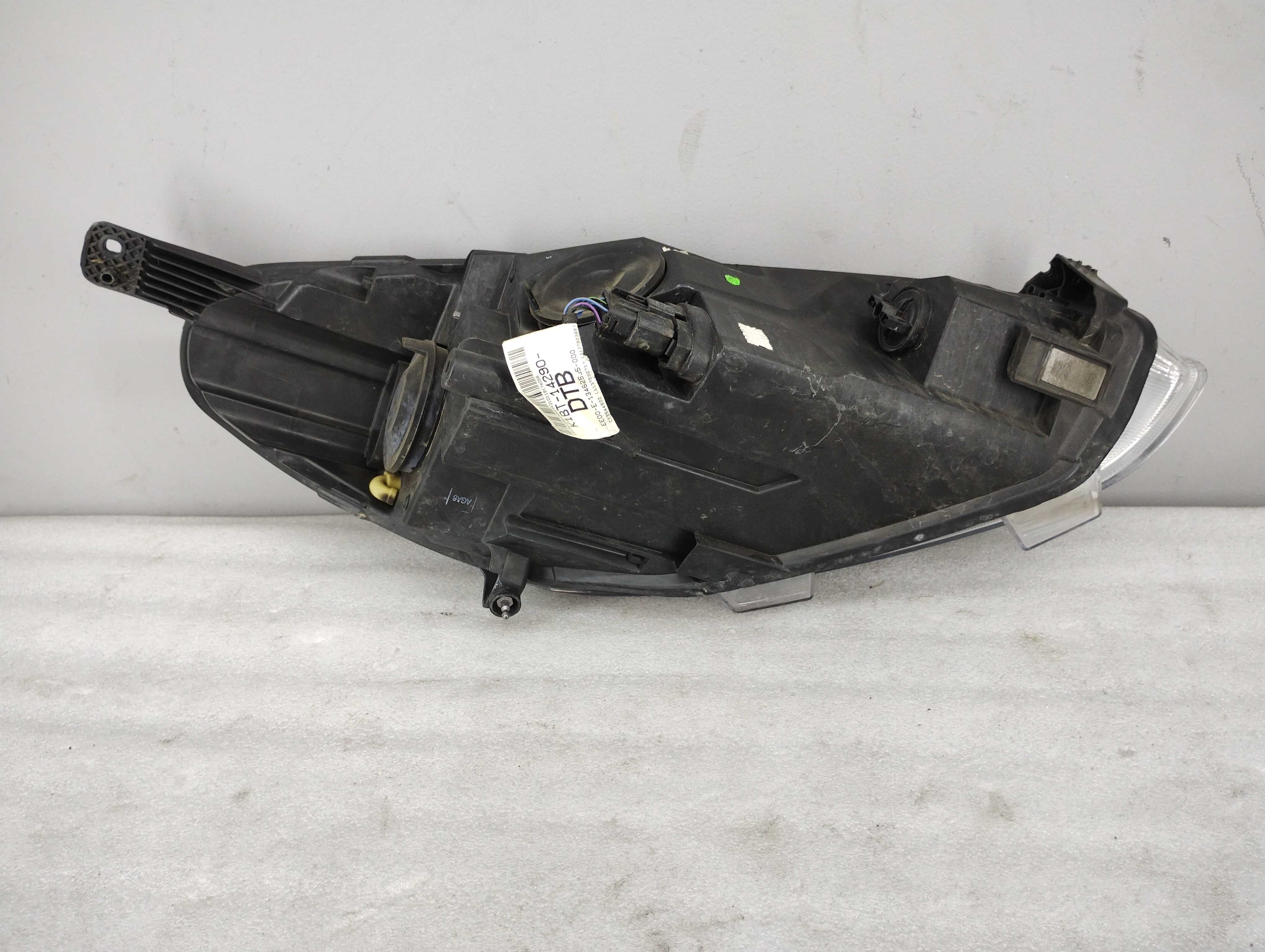Lampa Reflektor Lewy Ford Fiesta MK8