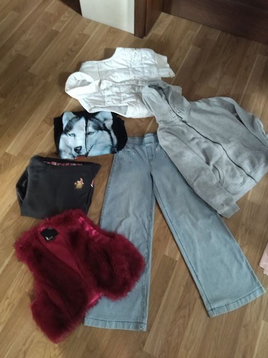 Zestaw ubrań dla dziewczynki 9 -10 lat. Rozm. 140.