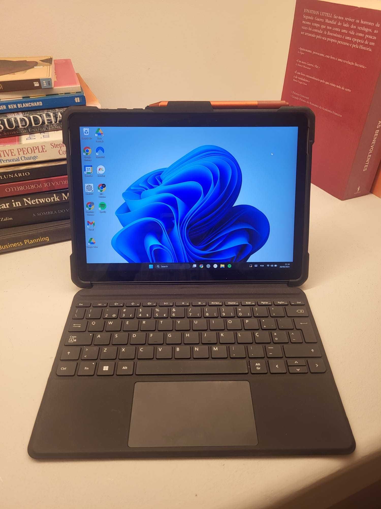 Surface Go 4 + capa + teclado + caneta