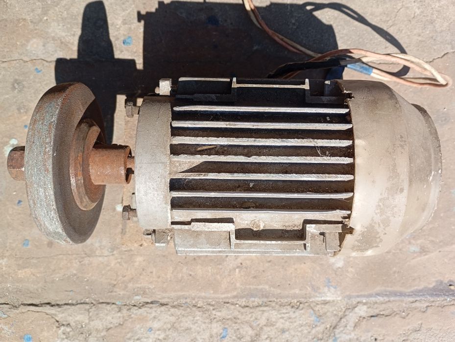 Двигун асінхронний в робочому стані