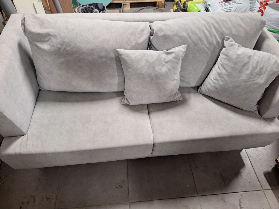 Sofa 3 lugares cinzento claro