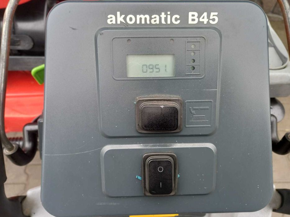 Profesjonalna szorowarka Hako B 45 b/t  TB 430