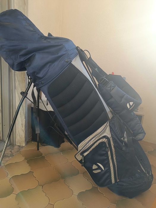 Vendo equipamento de golfe