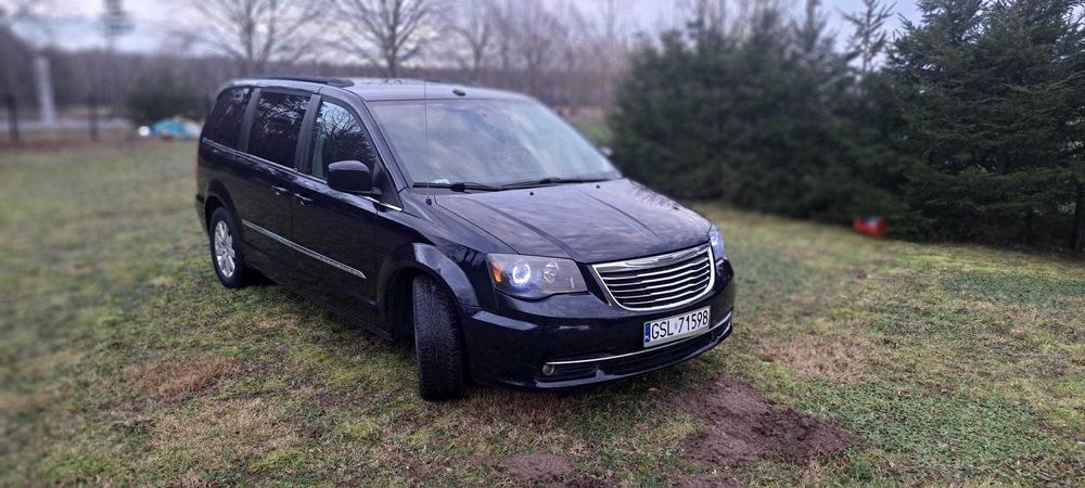 Chrysler Town & Country V 3.6 LPG 2 x monitor Światła BI LED