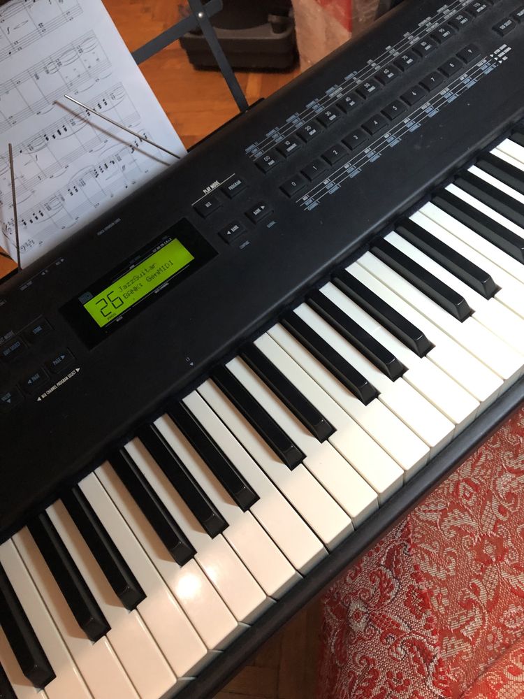Alesis QS8.1 синтезатор 88 клавішів молоточкові