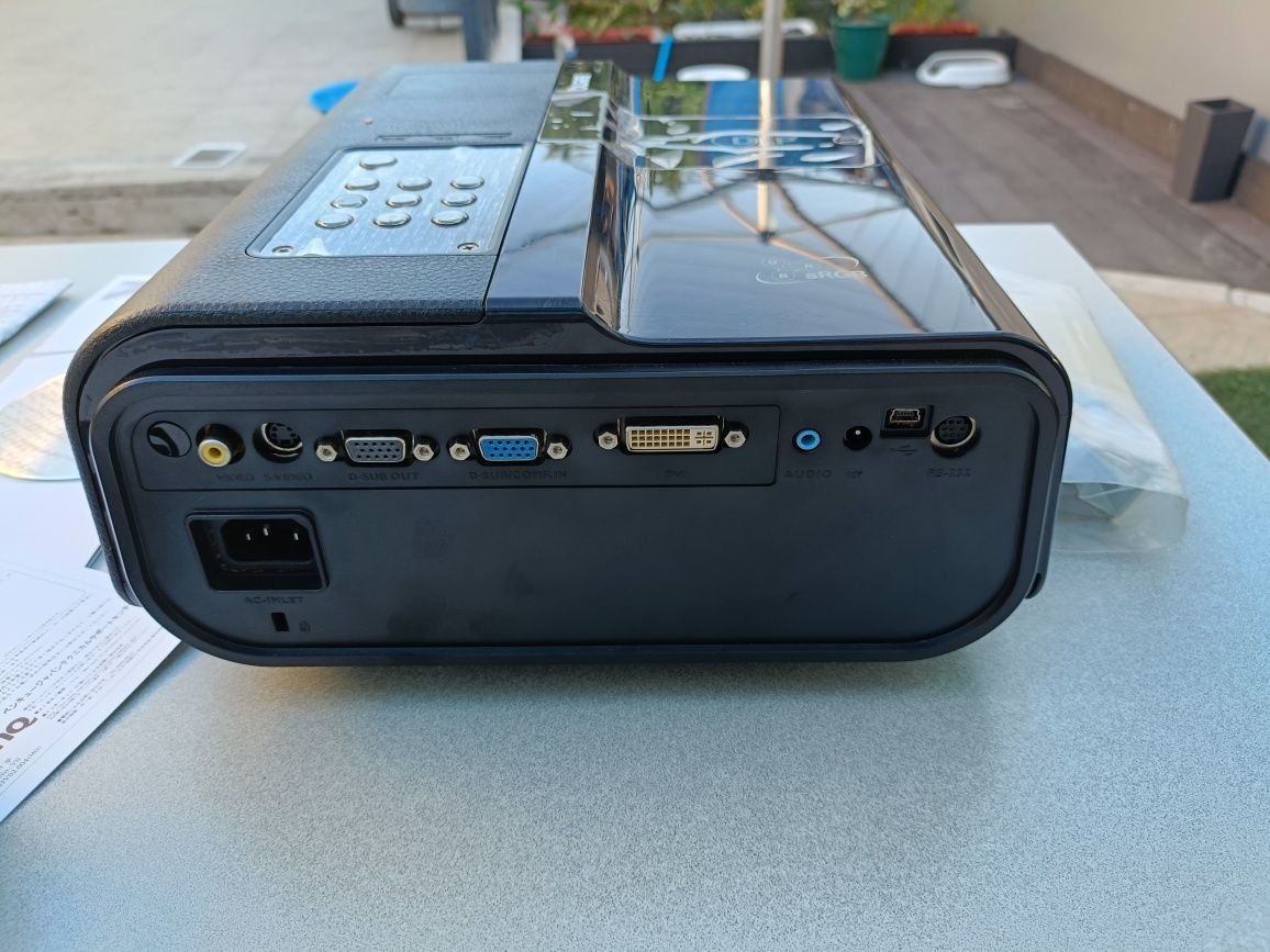 Projetor benq com comando