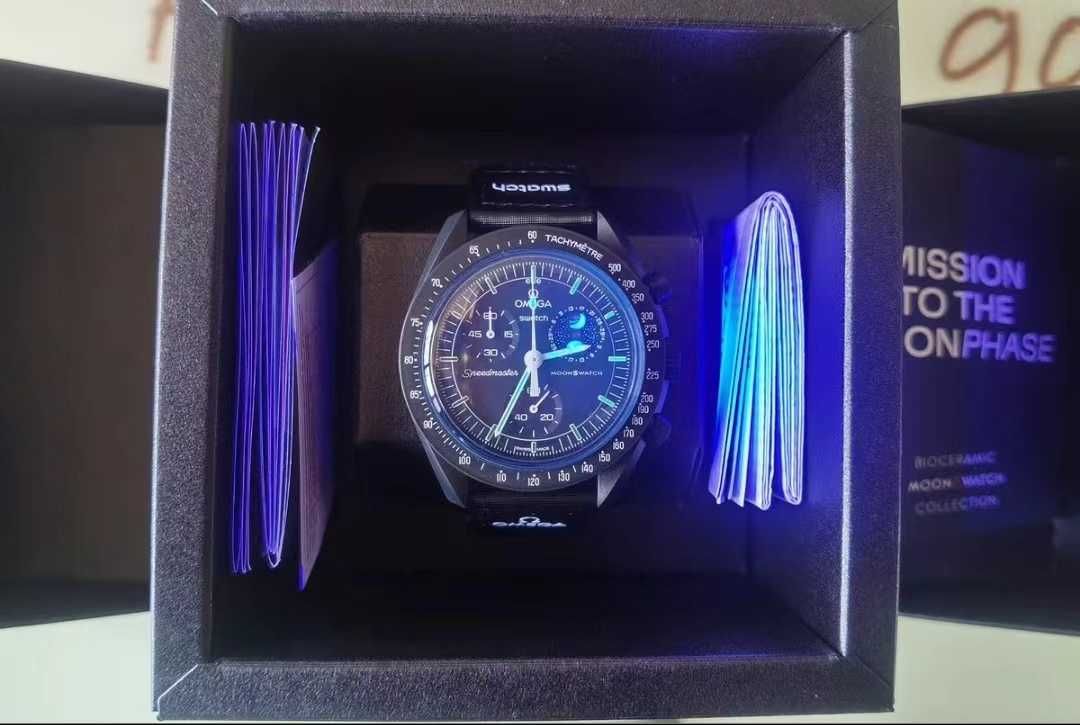 Swatch x Omega Bioceramic Moonswatch Mission To Moonphase Snoopy
Black