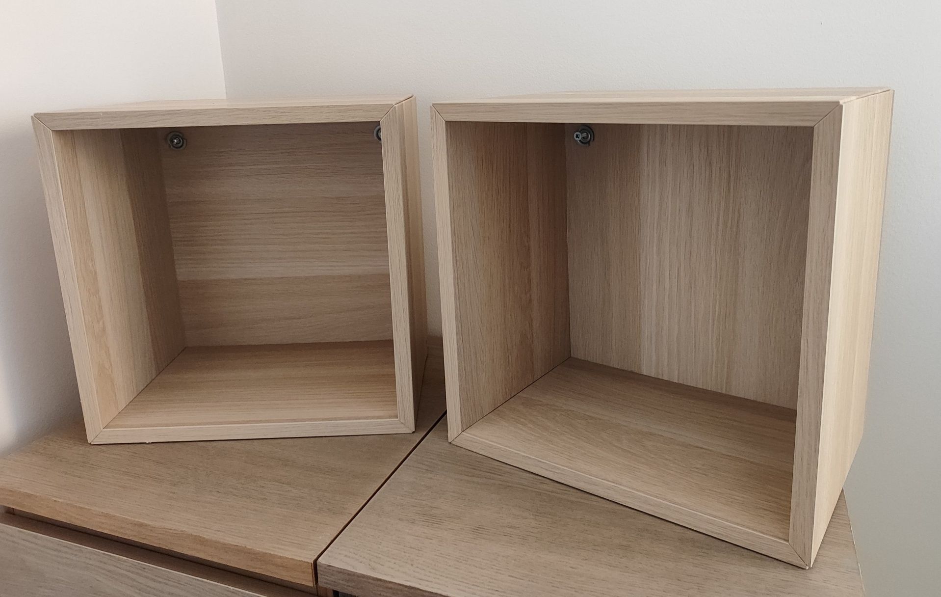 Armários Eket 35x25x35 efeito carvalho com velatura branca