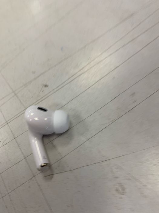 Продам навушник Airpods pro 2 правий а2698 версія