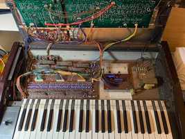 Reparação/revisão/restauro sintetizadores Korg,Yamaha e Roland 70s 80s