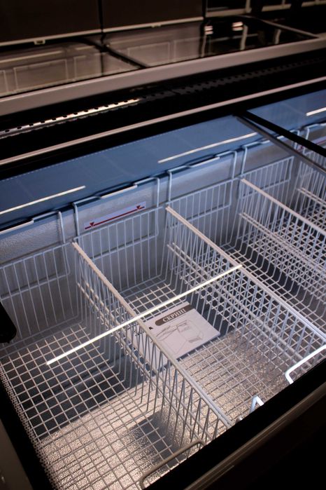 Морозильные лари. Холодильные витрины Торговое и кассовое оборудование