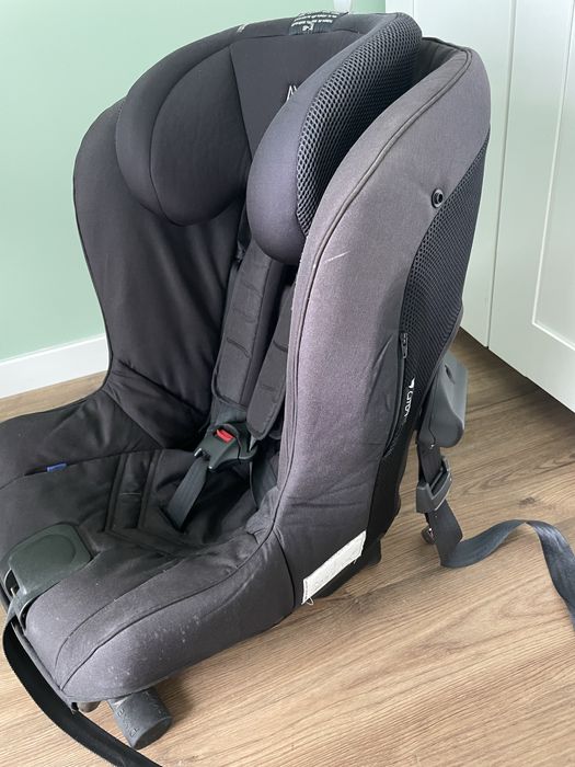 Fotelik samochodowy 25kg AXKID MINIKID