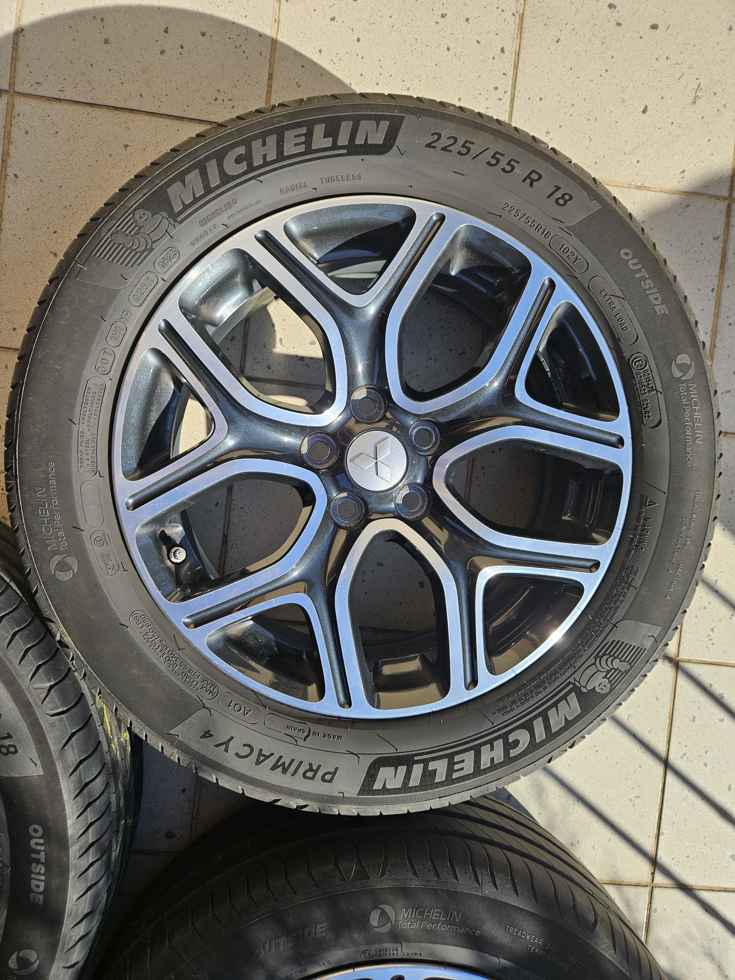 Opony Michelin letnie z felgami do Mitsubishi Outlander