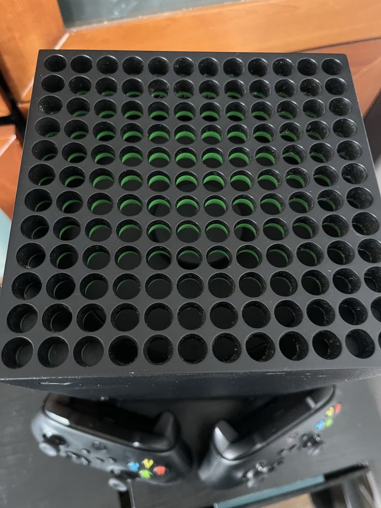 Xbox Series X | 1TB | 2 Comandos | Aceito Trocas