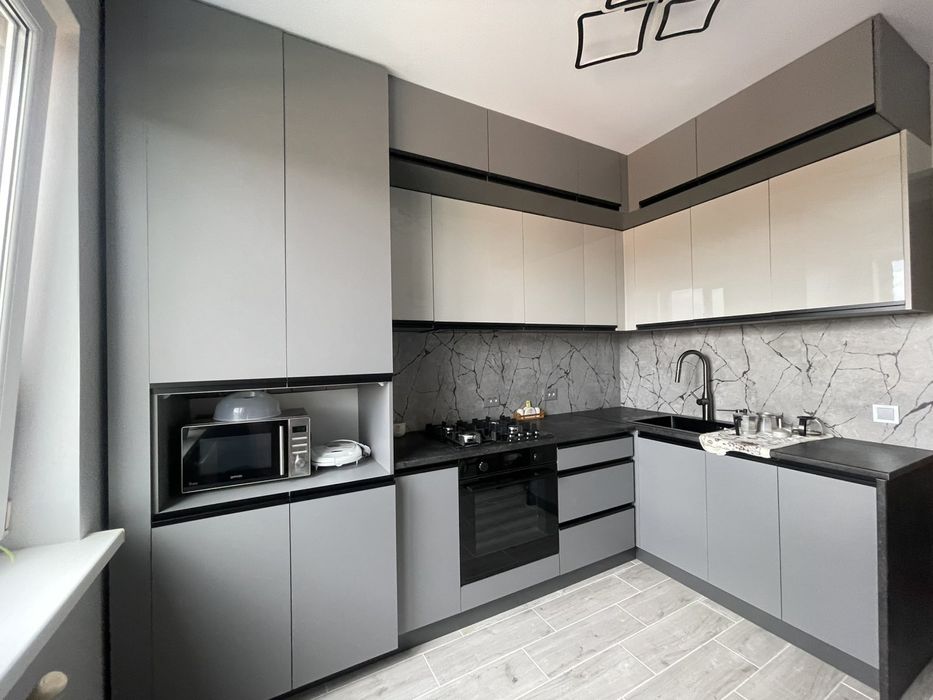 Кухні під замовлення