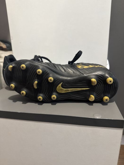футбольні бутси Nike tiempo 36р