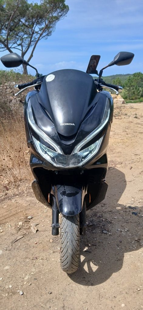 Pcx 2019 preta km baixo