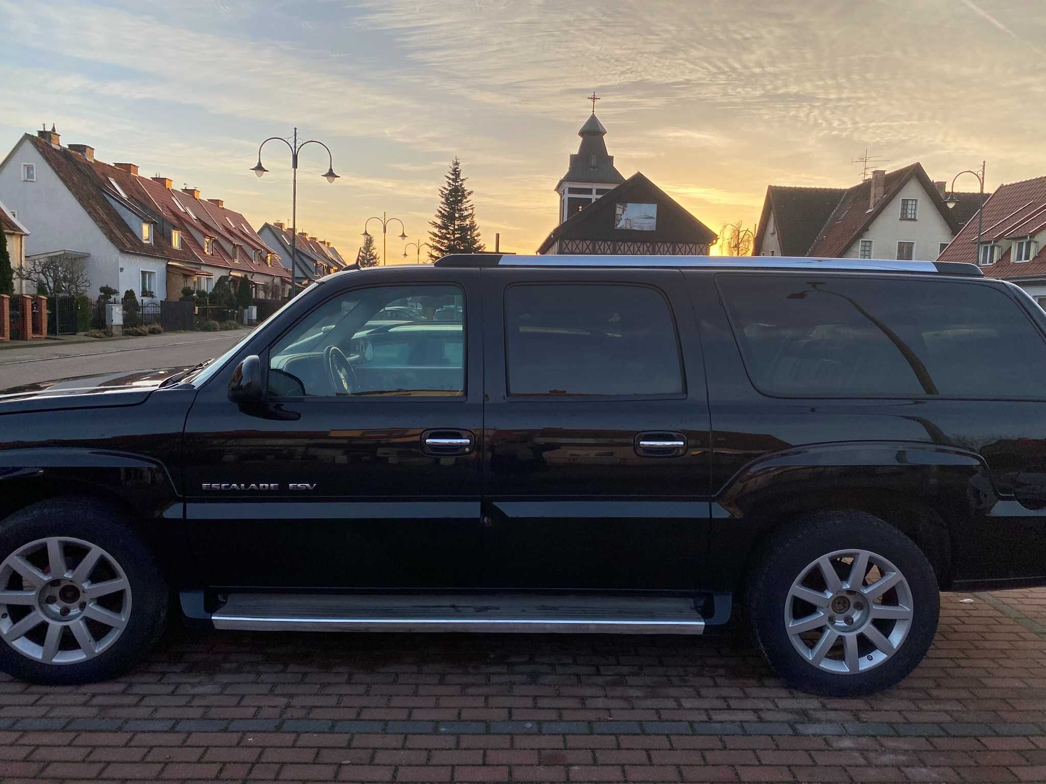 Sprzedam Cadillac Escalade rocznik 2005 bezyna -lpg