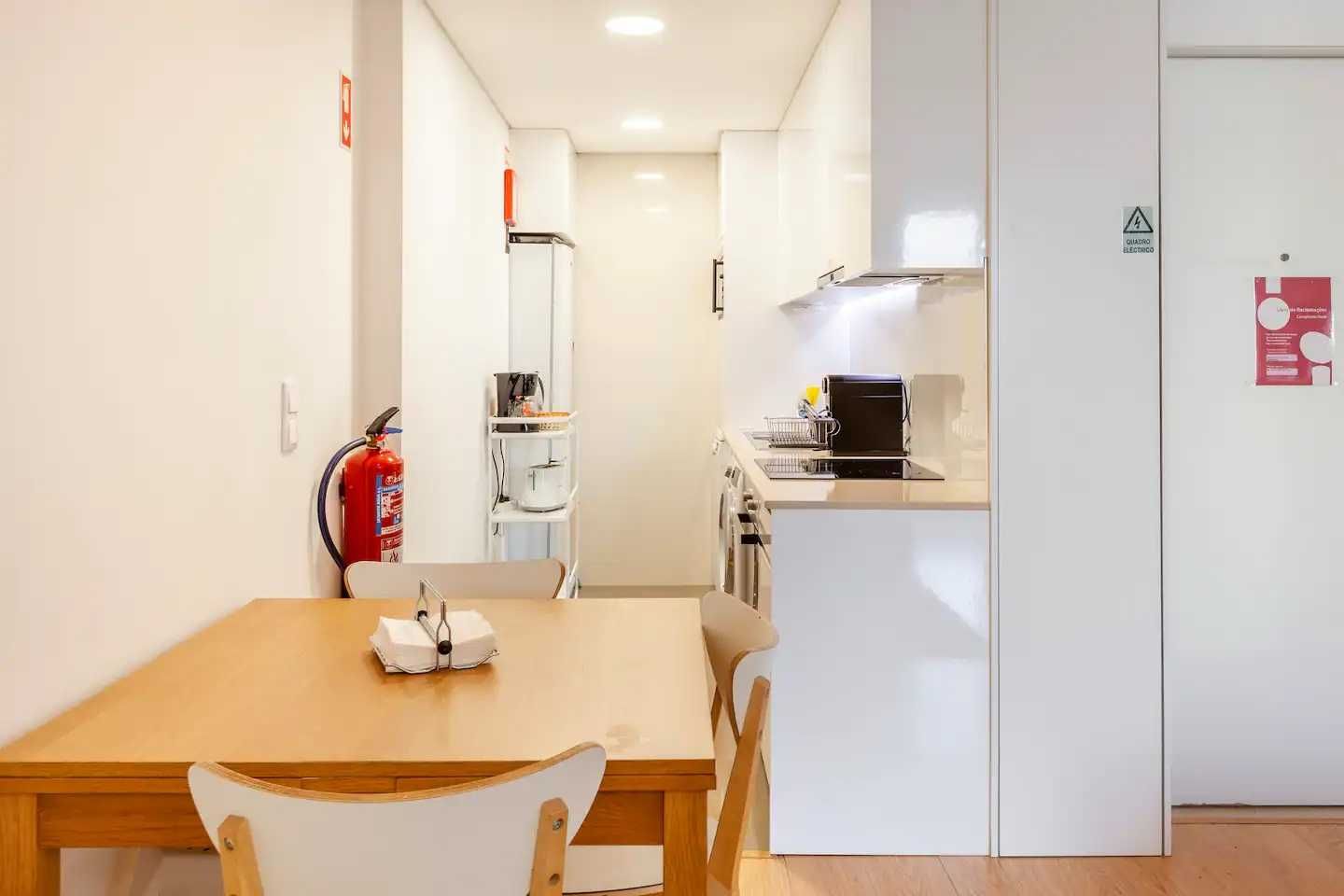 Férias - Excelente Apartamento T1 moderno em 1.ª linha de praia