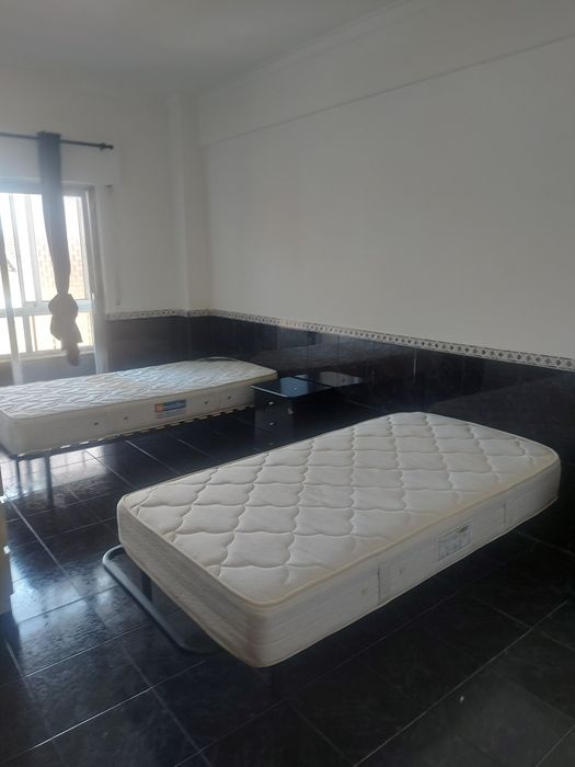 1 Quarto solteiro compartilhado