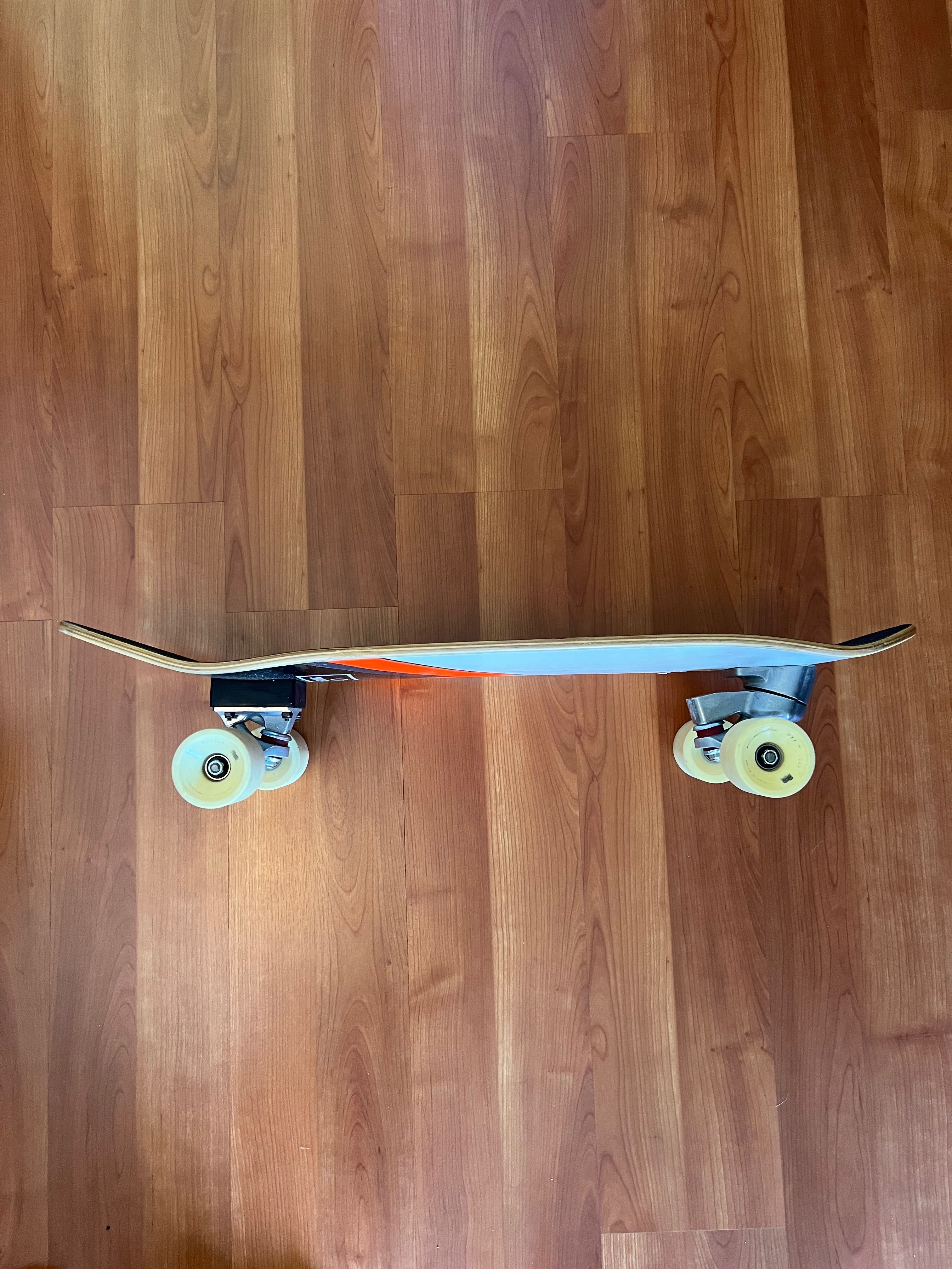 Surfskate 32,5 com Trucks yow