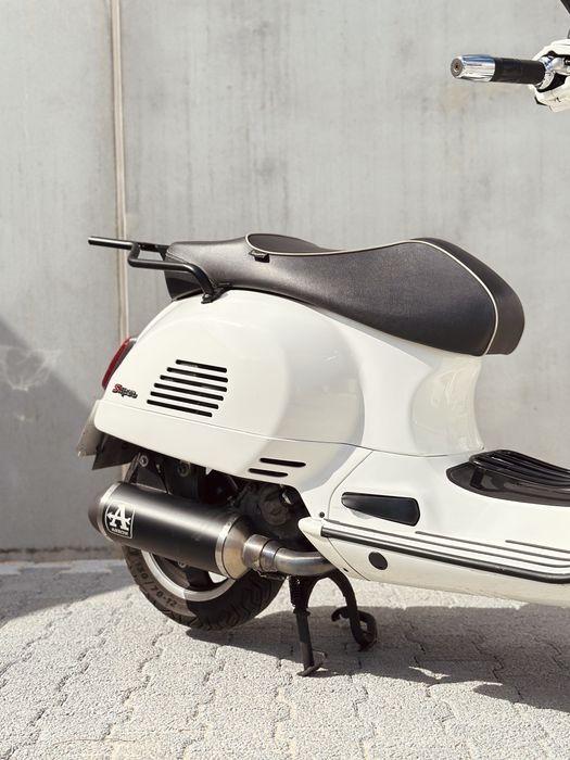 Vespa GTS Super 300 - Full Extras